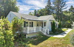 16 Canopache Road, Wolfeboro, NH 03894