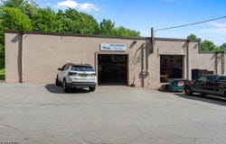 216 Rt10 E, Industrial Park, Randolph Twp., NJ 07852-9644