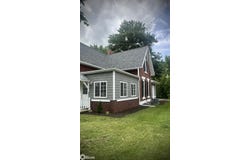 811 C Avenue E, Oskaloosa, IA 52577