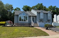 13 Heritage Drive, Howell, NJ 07731