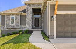 19477 W 114th Terrace, Olathe, KS 66061