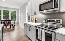 37330 LABISKE LN, Astoria, OR 97103