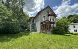 43 Maple Street, Dexter, ME 04930