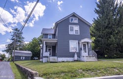 20 W 3rd Street, Everett, PA 15537