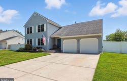 18 ARENA STREET, MANTUA, NJ 08051