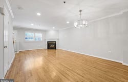3004 S GLEBE RD, ARLINGTON, VA 22206