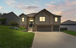 15700 NW 122nd Street, Platte City, MO 64079