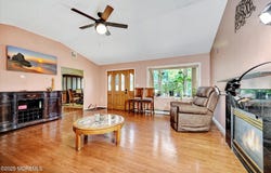 10 7th Street, Aberdeen, NJ 07747