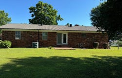 521 W 10th, Newark, AR 72562-9569