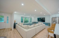 536 PERRY Drive, MOUNT LAUREL, NJ 08054