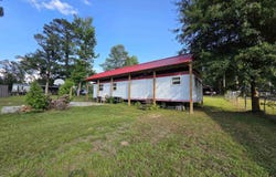 200 W Ridgecrest Dr, Hemphill, TX 75948