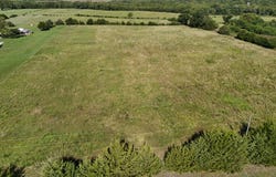 1693 E 550 Rd, Lawrence, KS 66006