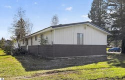 47 Hemlock Street, White Pine, MI 49971