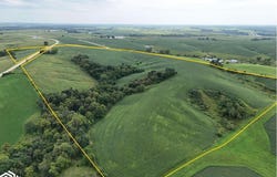 20693 Skahill Rd., Cascade, IA 52033