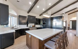 513 E SOUTHFORK Dr, Draper, UT 84020