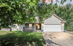 11647 Woodrail Avenue, Richmond, MO 64085