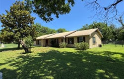 305 N Main Street, Meridian, TX 76665