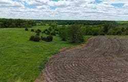 1-11 Cove Court, Moravia, IA 52571