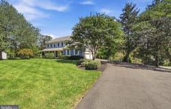 2817 BERRYLAND Drive, OAKTON, VA 22124