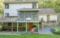 5 Wheeler St, Pepperell, MA 01463