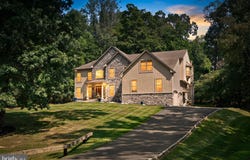 12 MOUNTAIN VIEW Court, EWING, NJ 08628