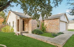 100 Kendall Cv, Elgin, TX 78621