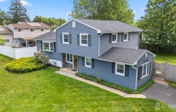 66 Creighton Circle, Old Bridge, NJ 08857