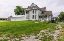 4842 Highway F48 W, Newton, IA 50208
