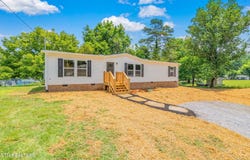 115 Ford Ave, Harriman, TN 37748