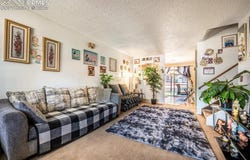 17 Glenroyal Drive, Pueblo, CO 81005
