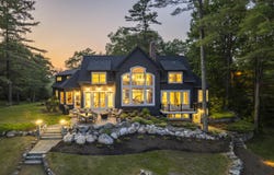 18 SHEEHANS ISLAND Road, Raymond, ME 04071