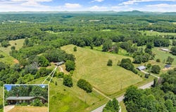 4169 Clarks Bridge, Gainesville, GA 30506