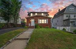 67 Willet St, Bloomfield Twp., NJ 07003-5129