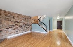 105 W Dover Drive, Mount Prospect, IL 60056