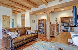 402 Valverde Commons Drive, Taos, NM 87571
