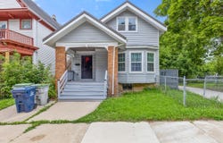 3153 N Dr William Finlayson St, Milwaukee, WI 53212