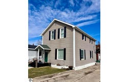 418 Woodworth Avenue, Alma, MI 48801