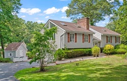 22 Glenview Avenue, Northport, NY 11768