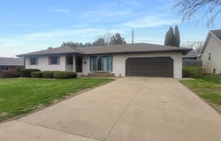 445 Peach Street, EAST DUBUQUE, IL 61025