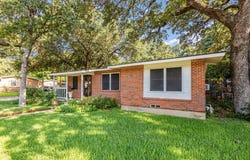 1017 W Tucker Boulevard, Arlington, TX 76013
