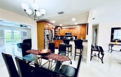 1245 SW 85th Ave, Miami, FL 33144
