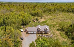 4598 McAlpine Spur Rd, Two Harbors, MN 55616