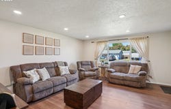 415 CAROL CT, Molalla, OR 97038