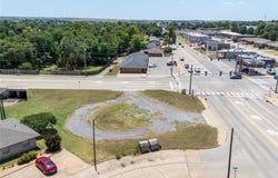 N Washington Street, Weatherford, OK 73096