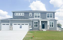 8288 Eagle Peak Drive, Jenison, MI 49428