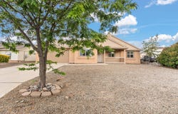 911 CHUCKWAGON Road SE, Rio Rancho, NM 87124