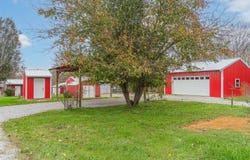 5360 Salt Lick Road, Burkesville, KY 42717