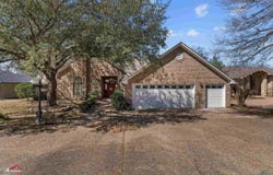 118 Williamsburg Ln, Bullard, TX 75757