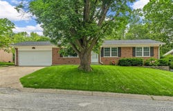 2931 Homewood Avenue, St Charles, MO 63301