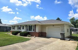 409 W MEMORIAL Drive, Abingdon, IL 61410